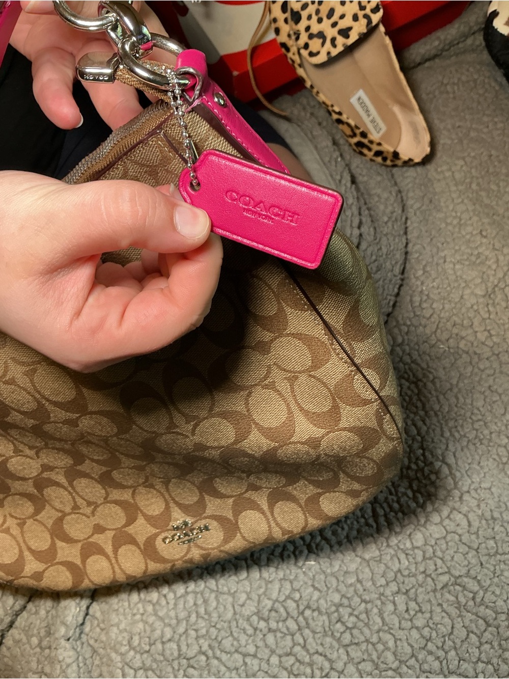 Coach Signature Canvas Elle Hobo Bag Khaki/Blossom Pink Convertible Crossbody - Picture 5 of 9